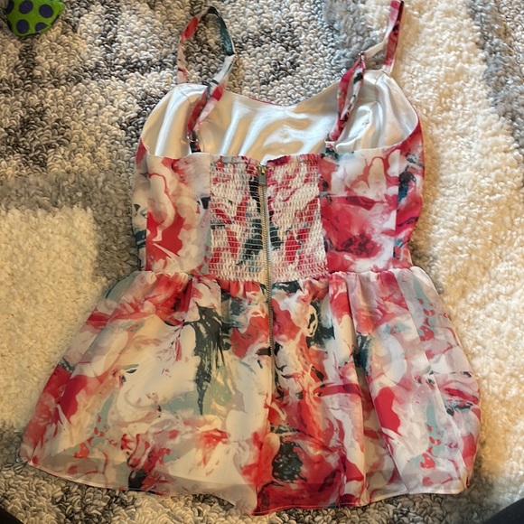 Guess tank top XS extra small - Picture 4 of 4